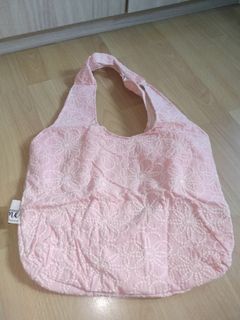 (Category: ) located in . Submitted by closetsale_8 (Listing ID 1340959247, Image 1). Description: .