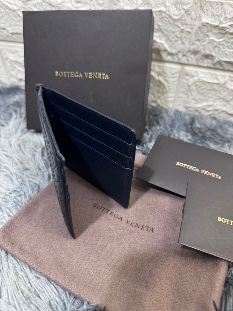 Bottega Veneta Leather Wallet (Category: Luxury Bags & Wallets) located in Quezon City. Submitted by christineboller (Listing ID 1341007269, Image 3). Description: Bottega Veneta Leather Wallet Money Clip. With box, dustbag and cards for only Php23k .
