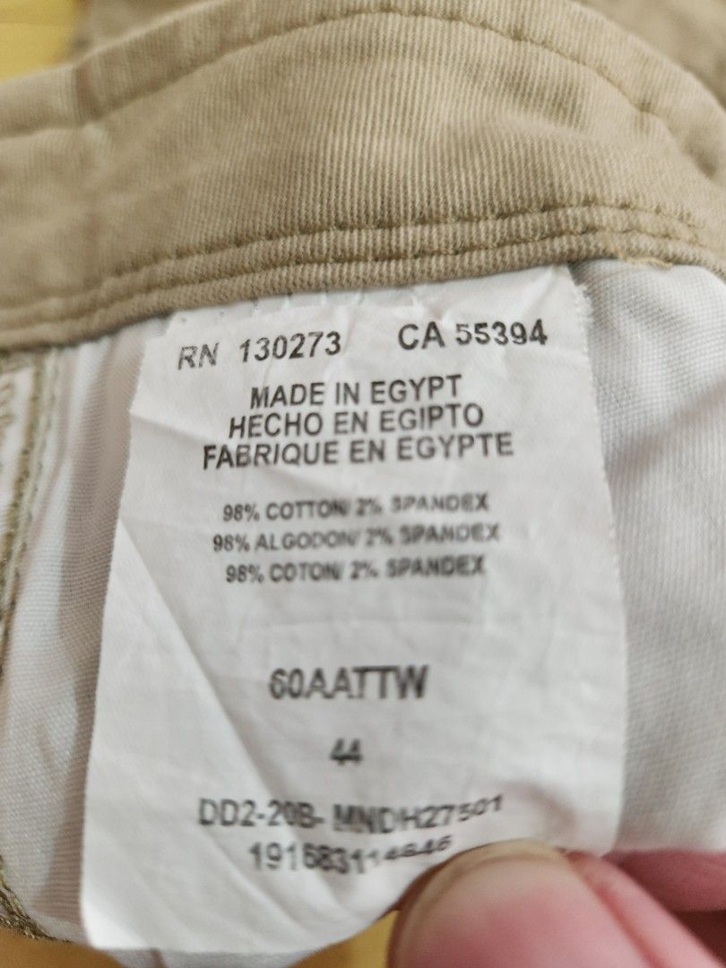 Cargo Shorts (Category: Shorts) located in Quezon City. Submitted by 1manwolfpack (Listing ID 1340913815, Image 3). Description: Wrangler US size 44.
