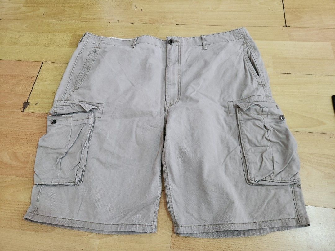 Cargo Shorts (Category: Shorts) located in Quezon City. Submitted by 1manwolfpack (Listing ID 1340962640, Image 1). Description: Levis U.S size 44.