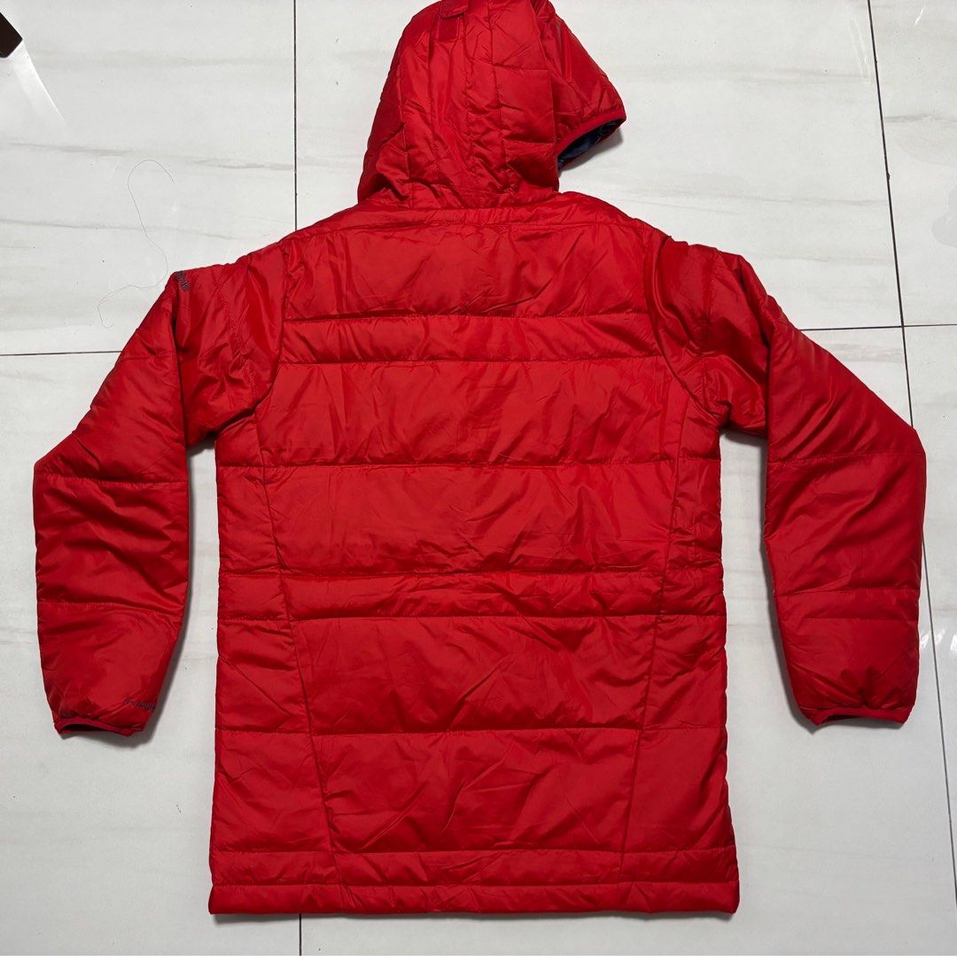 Columbia down puffer jacket (Category: Coats, Jackets and Outerwear) located in Quezon City. Submitted by edether (Listing ID 1340900869, Image 2). Description: Big kids size Large but can fit SMALL Men’s please check measurements Like new condition Width - 19.5in Length- 26in Add for shipping.