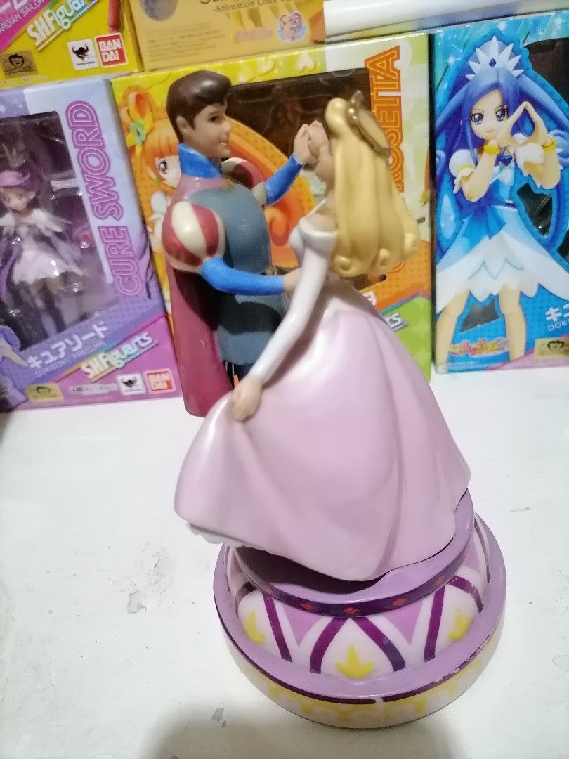 Disney Music Box Sleeping Beauty (Category: Vintage Collectibles) located in Baguio. Submitted by ems_collects (Listing ID 1341041891, Image 2). Description: Still works and turns.