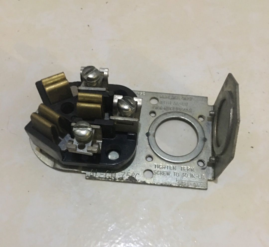EAGLE Range / Power Receptacle 50Amp. (Category: Electrical, Adaptors & Sockets) located in Quezon City. Submitted by luckycrystal.fff77c (Listing ID 1340932329, Image 3). Description: EAGLE Brand Range / Power Receptacle heavy duty (Surface Mounted). 50 amp, 125/250 v,,3 pole. Good condition..