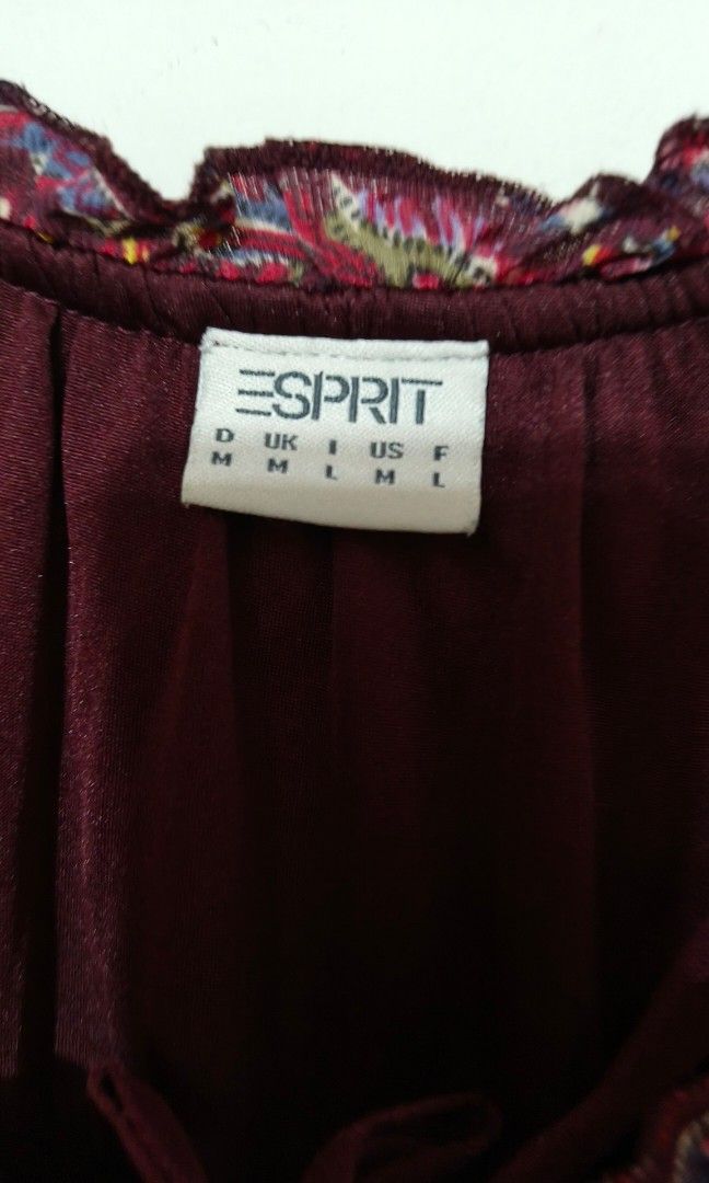 Esprit Paisley Maroon Dress (Category: Dresses) located in Manila. Submitted by kaiprelovedthings (Listing ID 1340924543, Image 3). Description: Rfs: Decluterring.