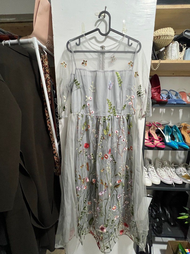 Floral mesh Formal Dress (Category: Dresses) located in Makati City. Submitted by heybyemystuff (Listing ID 1340894481, Image 1). Description: Floral Mesh Gray Dress (For formal event/wedding) .