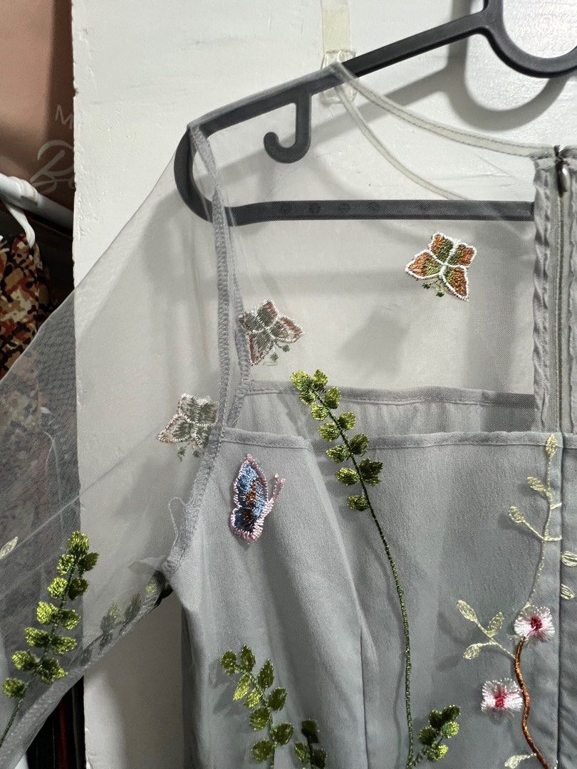 Floral mesh Formal Dress (Category: Dresses) located in Makati City. Submitted by heybyemystuff (Listing ID 1340894481, Image 3). Description: Floral Mesh Gray Dress (For formal event/wedding) .