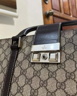(Category: ) located in . Submitted by luxe.hauz (Listing ID 1340915435, Image 1). Description: .