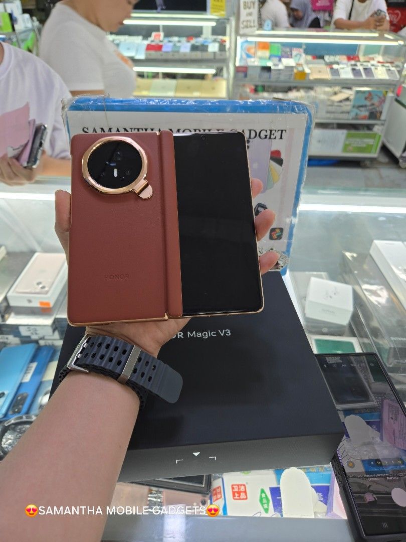 Honor Magic V3 16gb 512gb Openline Snapdragon (Category: Android Others) located in Manila. Submitted by lenweltong05295 (Listing ID 1340967462, Image 1). Description: Honor Magic V3 16gb 512gb Openline Snapdragon Brandnew Sealed with Warranty Onhand Stock.