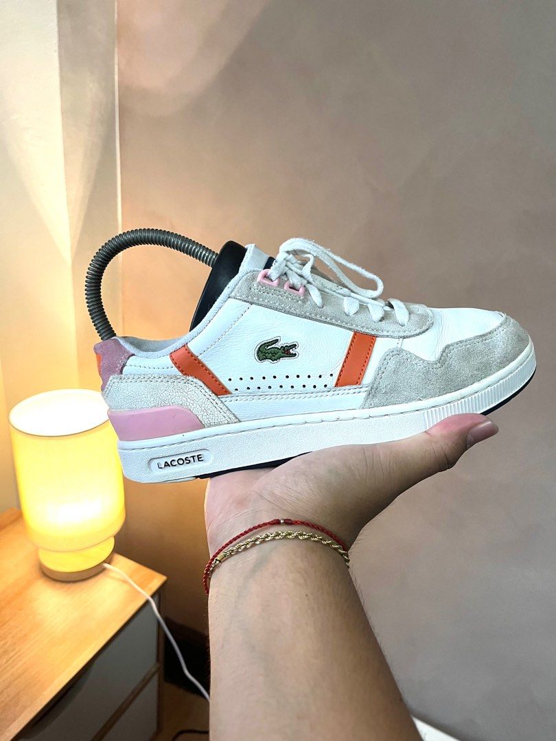 Lacoste T-clip womens (Category: Sneakers) located in Quezon City. Submitted by charddaddy (Listing ID 1340887338, Image 1). Description: Lacoste t clip womens Sz 6 wmns Excellent condition pa Minor issue last pic No box.