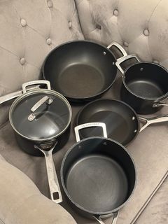 (Category: ) located in . Submitted by vv.luxuries (Listing ID 1340986979, Image 1). Description: .