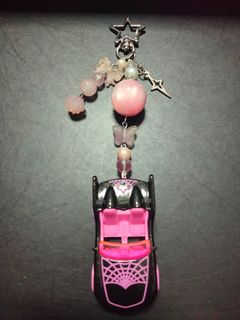 (Category: ) located in . Submitted by weirdisokay (Listing ID 1340981625, Image 1). Description: .