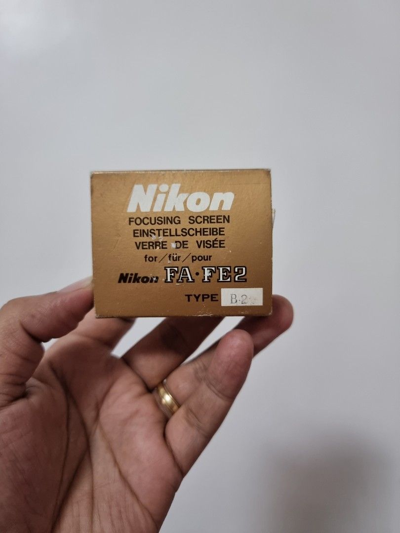 Nikon Focusing Screen (Category: Camera Bags & Carriers) located in San Fernando. Submitted by filmburrrn_ (Listing ID 1340933193, Image 1). Description: Focusing screen type B-2 for fa, fe2 fm, fm2 series Price 1,500 php.