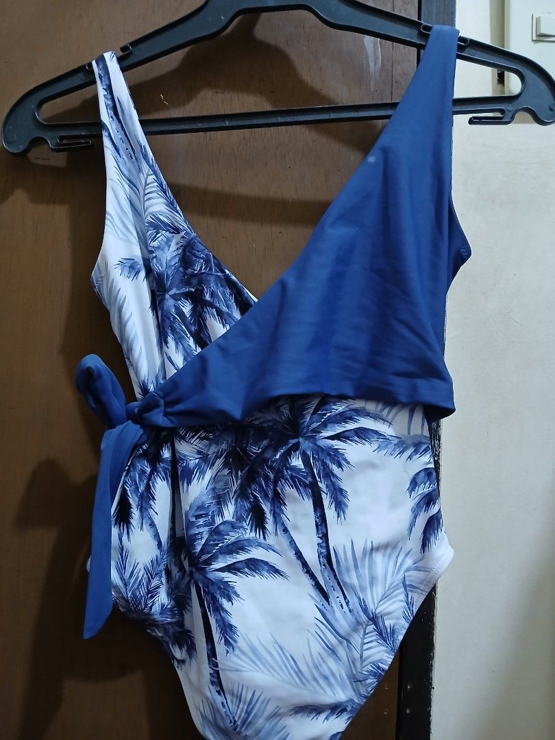 Two-Tone Tied Two-Piece Swimsuit