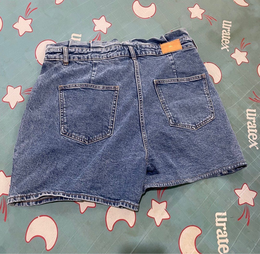 ORIGINAL ZARA SHORTS (Category: Shorts) located in Gumaca. Submitted by manraya (Listing ID 1340889729, Image 2). Description: Waistline size 34-36 .