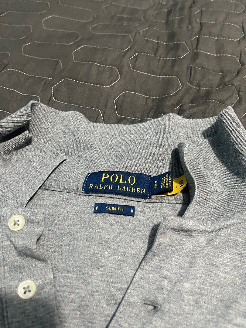 Ralph Lauren Polo - Grey Shirt (Category: Tshirts & Polo Shirts ) located in Caloocan City. Submitted by jace_cv (Listing ID 1340874016, Image 3). Description: Ralph Lauren Polo - Grey Polo Shirt Authentic Rfs: Decluttering.
