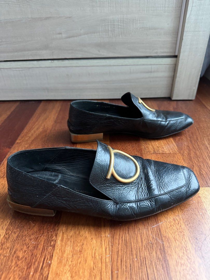 Salvatore ferragamo lana loafers top