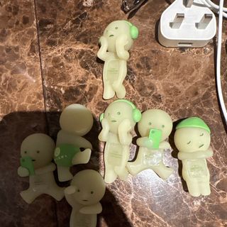 (Category: ) located in . Submitted by iloveallthingspink (Listing ID 1340901218, Image 1). Description: .
