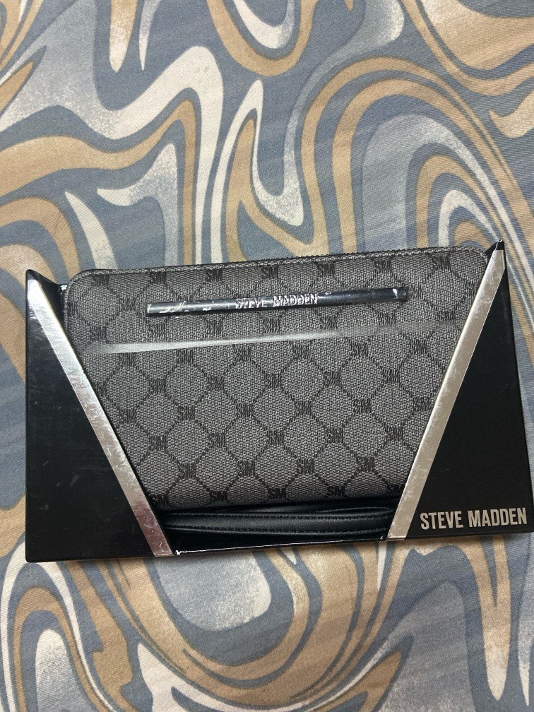 Steve Madden long clutch Wallet Women s Fashion Bags Wallets Wallets Card holders on Carousell