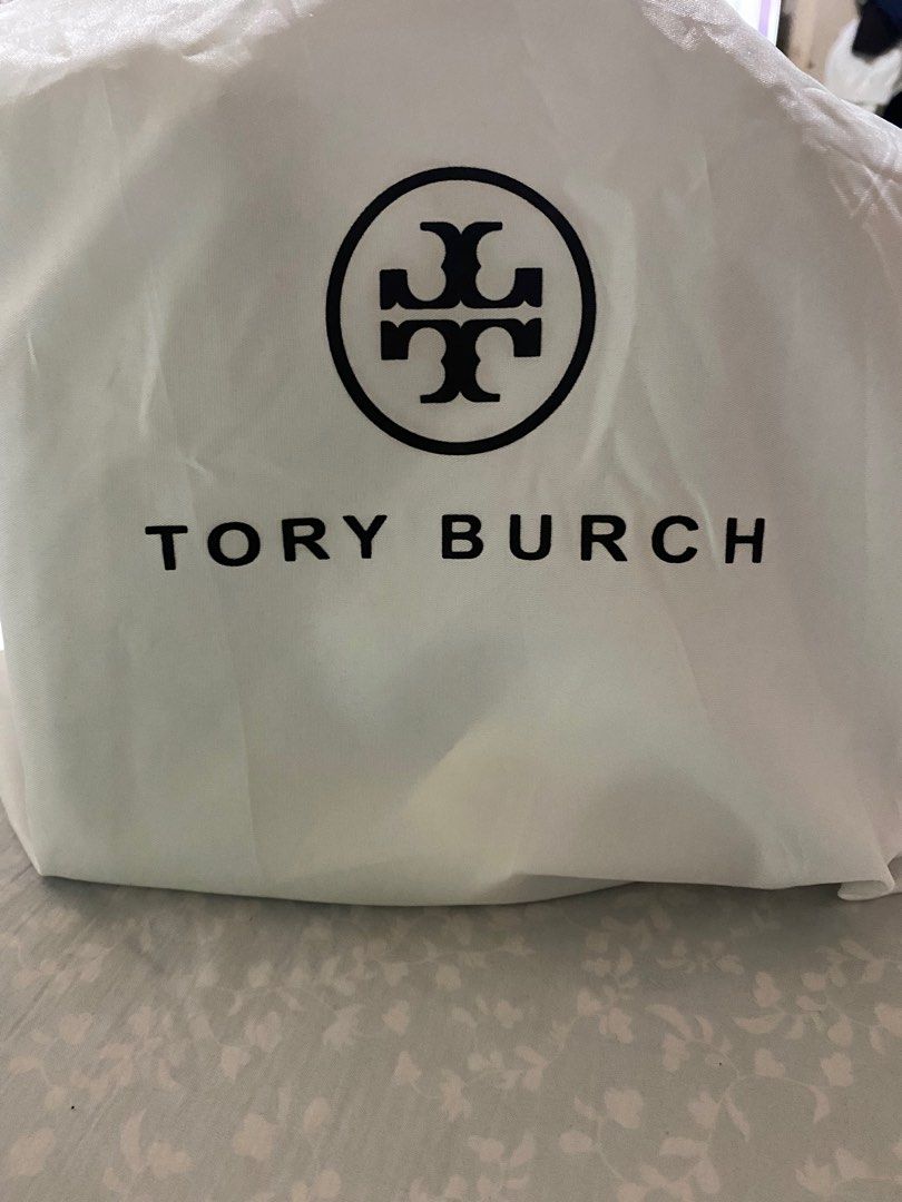 Tory Burch (Category: Luxury Bags & Wallets) located in Las Pinas. Submitted by nugets (Listing ID 1340941903, Image 1). Description: Authentic Tory Burch from US brand new Medium size Can stand alone.