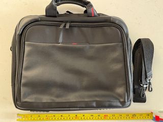 【郵寄包郵/港島綫交收】✨包郵·可議價✨Toshiba 14.5 inch wide 電腦袋 Laptop bag (14 吋熒幕手提電腦適用)63016494289283110