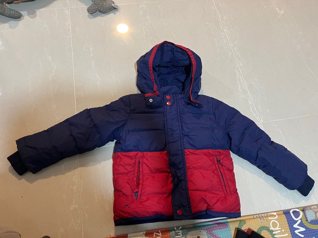 Winter Jacket (Category: Babies & Kids Fashion) located in Singapore. Submitted by swankeee (Listing ID 1340979798, Image 2). Description: 3 winter jackets to clear. Very new and lots of life left. Clearing space for new kids clothing. 1) Green down jacket is for 12 months. From Chateau De Sable. Very very good quality. Used it for our Snowy Europe trips and kids were warm and comfortable. $ 45 2) red/blue down jacket for 3 yrs old. From Chateau 