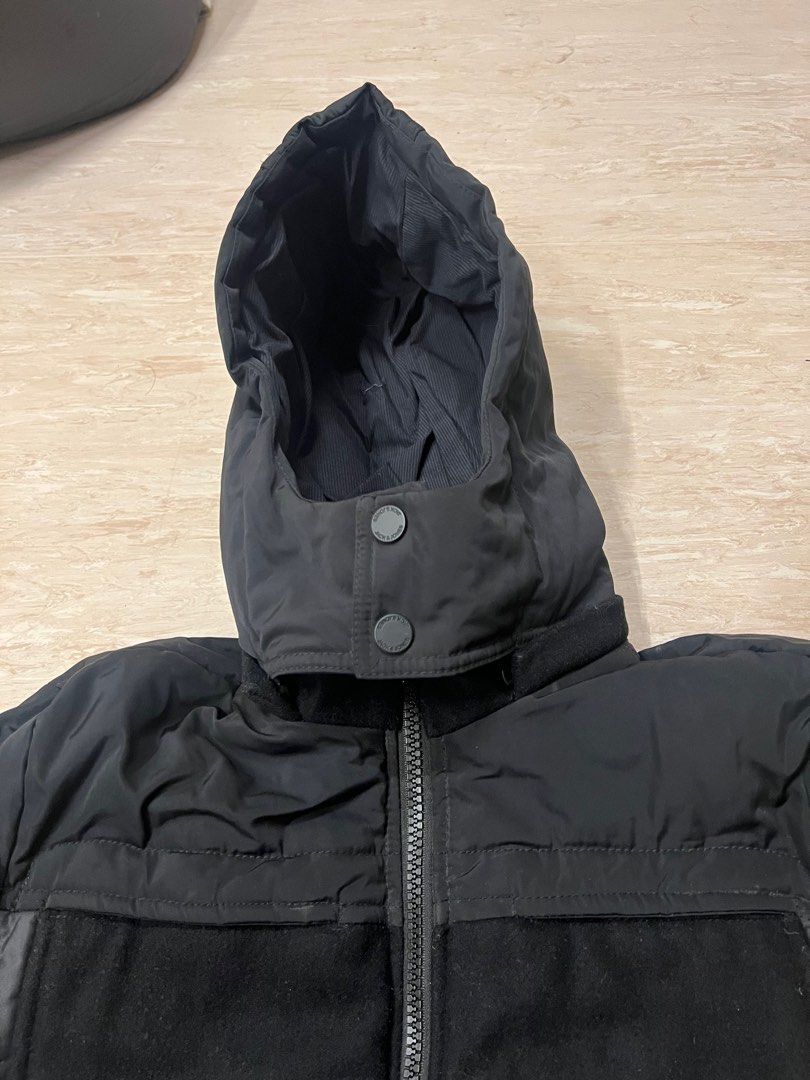 Winter Jacket (Category: Other Sports Equipment and Supplies) located in Singapore. Submitted by gatsbythewestie (Listing ID 1340988376, Image 1). Description: Same like my other post, this is a Jack Jones winter jacket can use up to -5degC and condition still good. Looks like a biker style and the hoodie can remove with the zipper Size 175/98A should be around S to M and shoulder to shoulder is 45cm Bought from jackjones shop in Beijing .