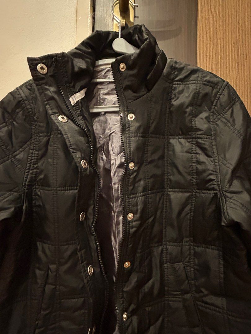 Winter jacket (Category: Coats, Jackets and Outerwear) located in Singapore. Submitted by sp_sky (Listing ID 1341004805, Image 3). Description: Bought in Taiwan, worn twice only.