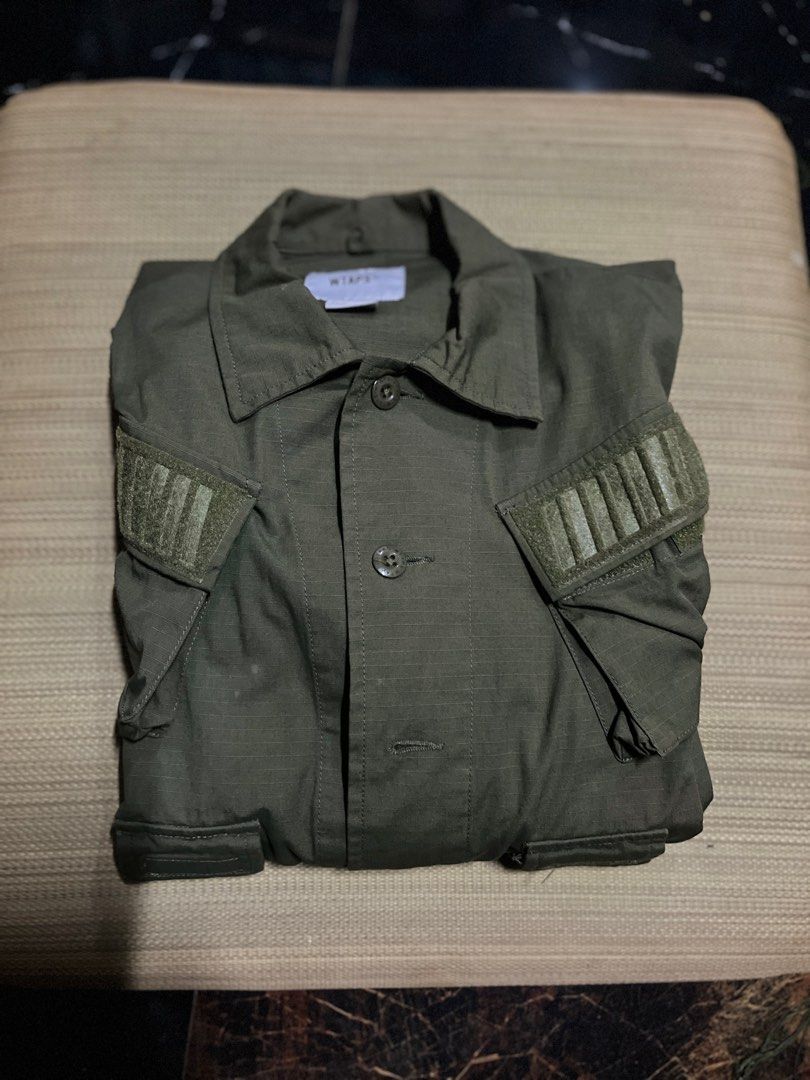 WTAPS🇯🇵 modular jacket (Category: Coats, Jackets and Outerwear) located in Silang. Submitted by silang_drip (Listing ID 1340974097, Image 1). Description: Wtaps modular jacket military M-51 inspired 9/10 condition Medium to Large 25X29.5 All details specified on The image slide provided Issue: Japanese text script on the top wash tag Slightly negotiable Shipping fees applies to sure takers .