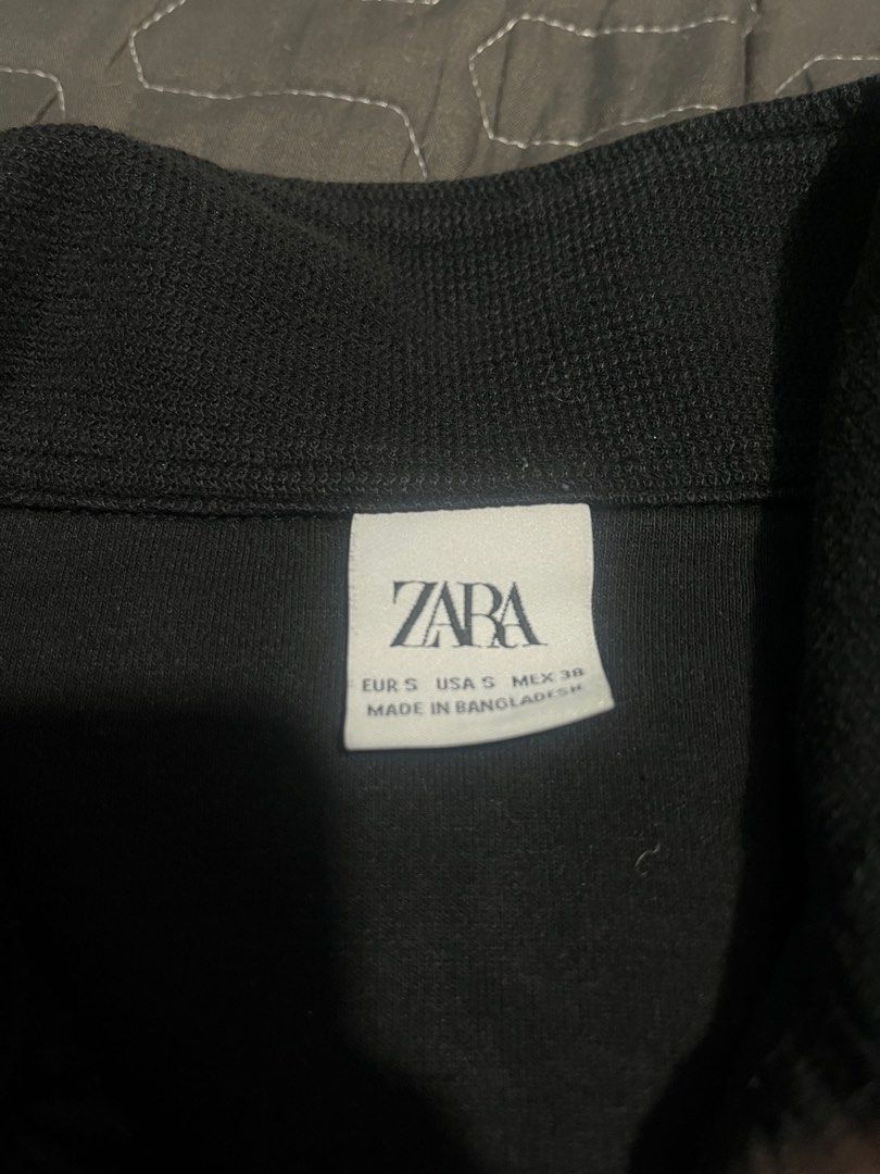 Zara Men - Black Polo Shirt (Category: Tshirts & Polo Shirts ) located in Caloocan City. Submitted by jace_cv (Listing ID 1340874251, Image 2). Description: Zara Men Black Polo Shirt Authentic Rfs: Decluttering.