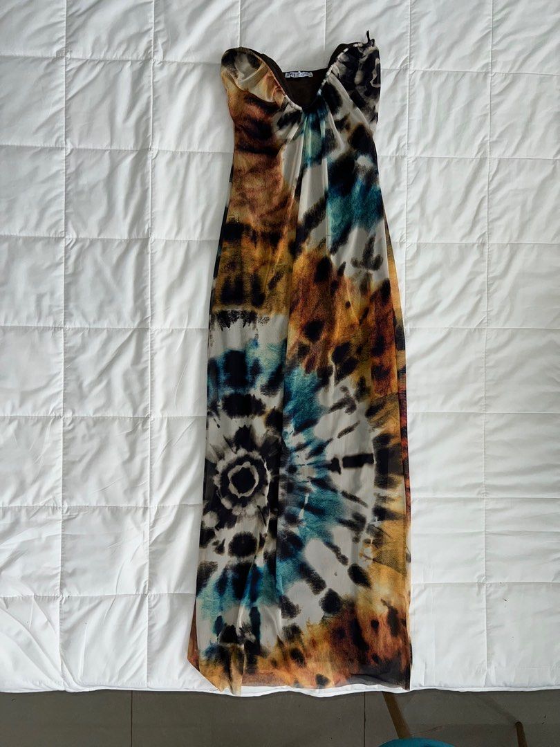 ZARA midi long dress (Category: Dresses) located in Quezon City. Submitted by jmscm (Listing ID 1341014427, Image 1). Description: Bought this for 4k plus worn once only. .