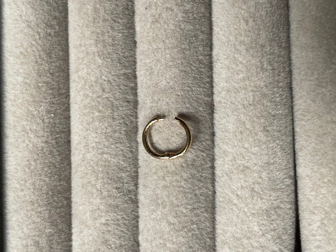 14k Clicker 6mm ear piercing (Category: Earrings) located in Batangas. Submitted by kheanknox29 (Listing ID 1341226715, Image 2). Description: Brand new Per piece not per gram 14k gold Clicker For helix 2nd or 3rd piercing Rook Pm me.