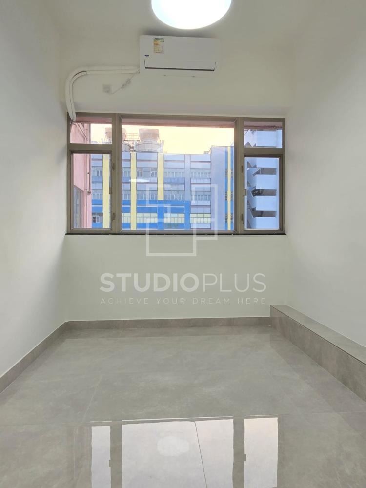 （分類：）位於 。 由 studioplushk 提交（商品編號 1341094504，圖片 1）。簡介： 。