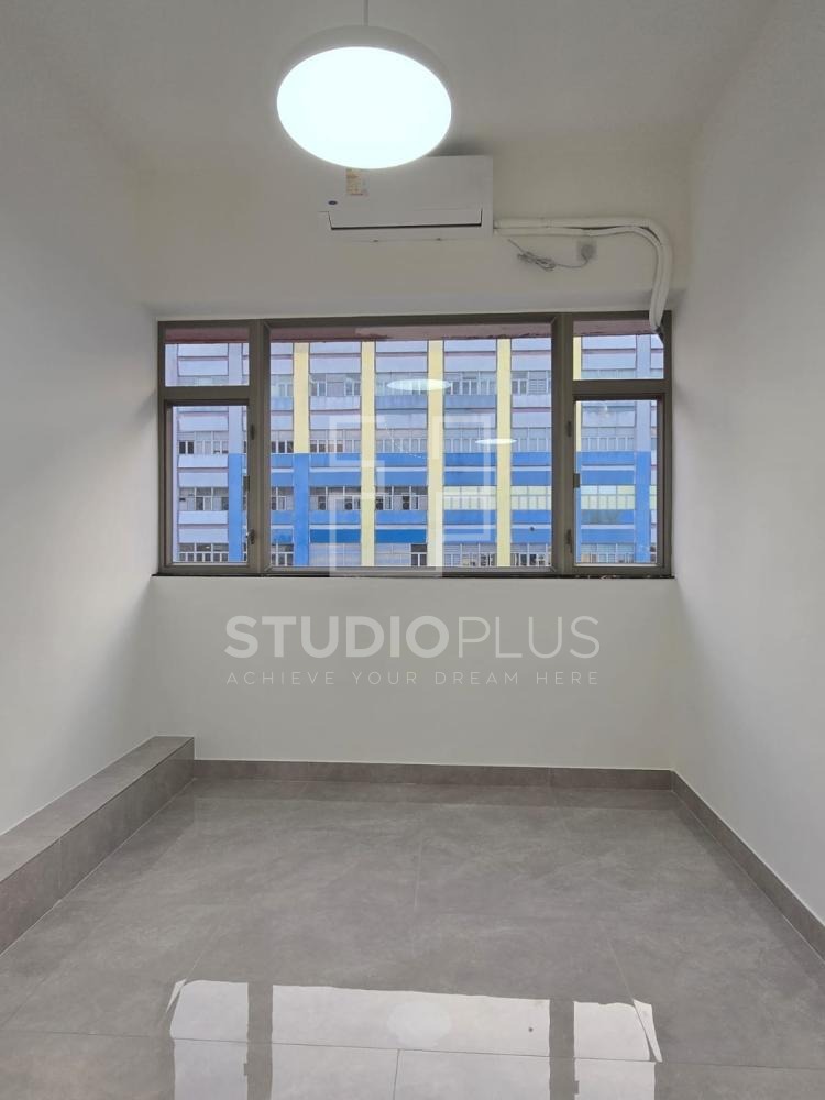 （分類：）位於 。 由 studioplushk 提交（商品編號 1341094997，圖片 1）。簡介： 。