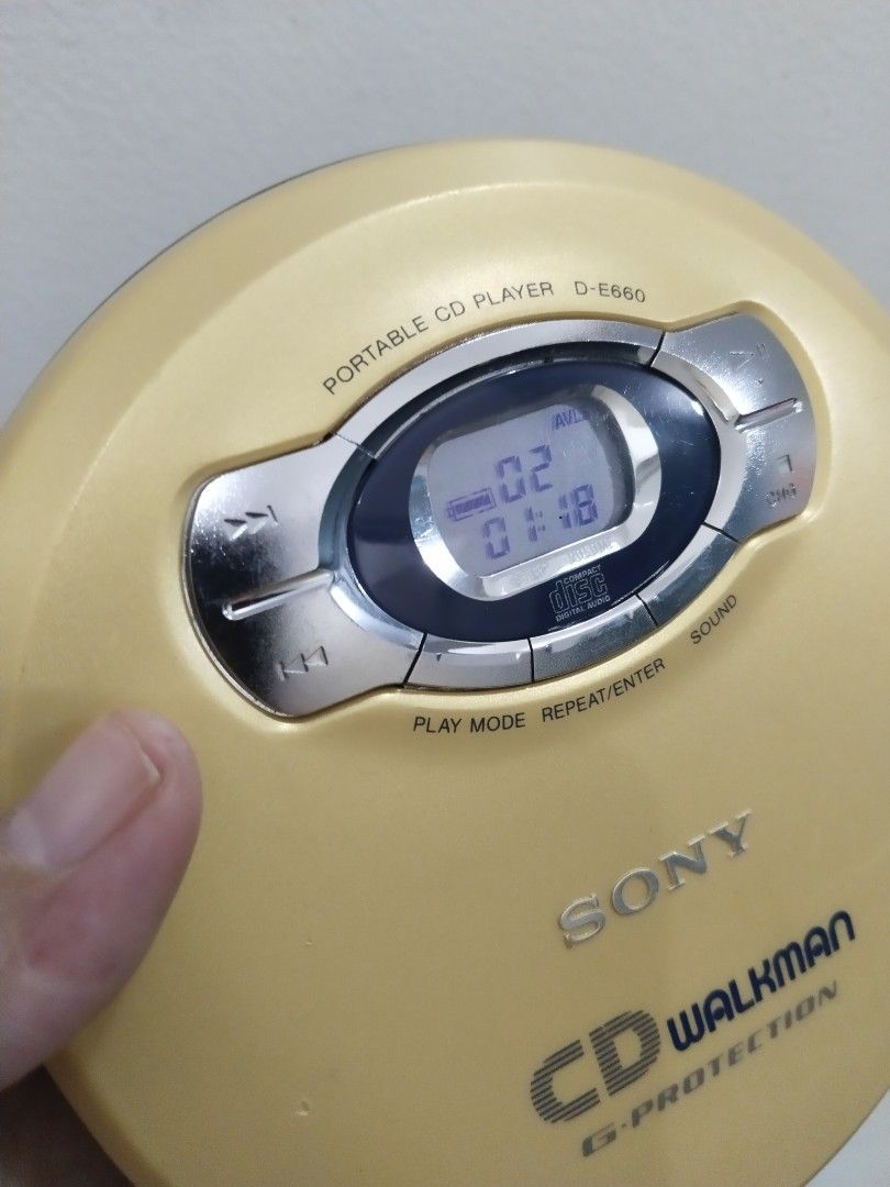 Affordable Sony D- E660 Portable CD Player (Category: Portable Music Players) located in Malolos. Submitted by afford.japan (Listing ID 1341066398, Image 2). Description: Affordable Sony D- E660 Portable CD Player.