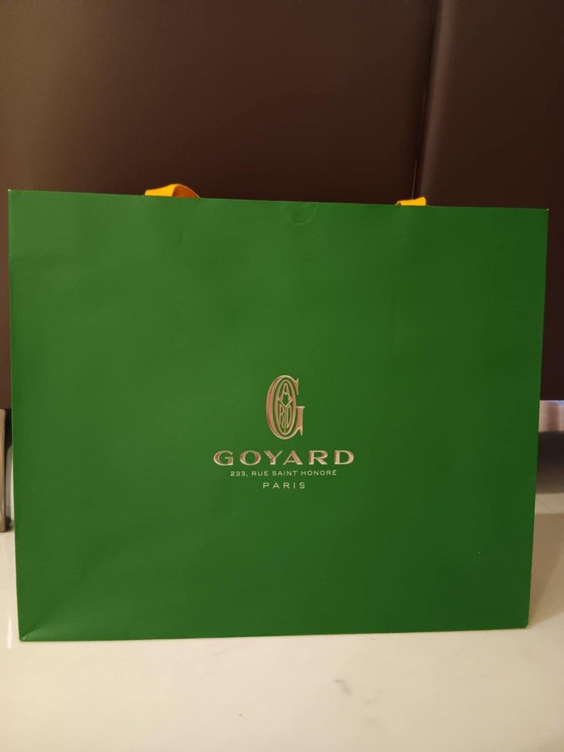 💯authentic Goyard paperbag (Category: Luxury Bags & Wallets) located in Quezon City. Submitted by outlet18 (Listing ID 1341153115, Image 3). Description: last 1 pc available on hand ready to ship .