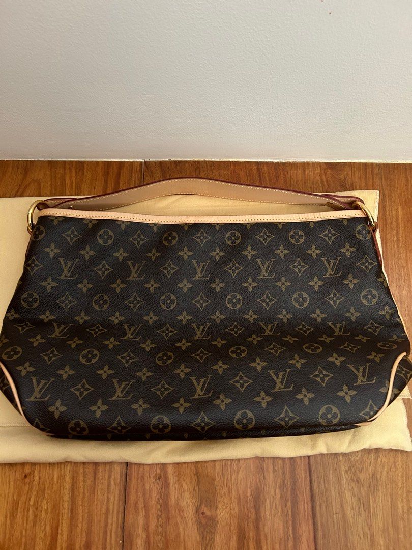 Authentic Louis Vuitton Delightful PM (Category: Luxury Bags & Wallets) located in Paranaque City. Submitted by luxury_finds (Listing ID 1341069085, Image 3). Description: I used this only few times, this is almost new, no discoloration on the patina leather, no scratches or dirt inside and out .