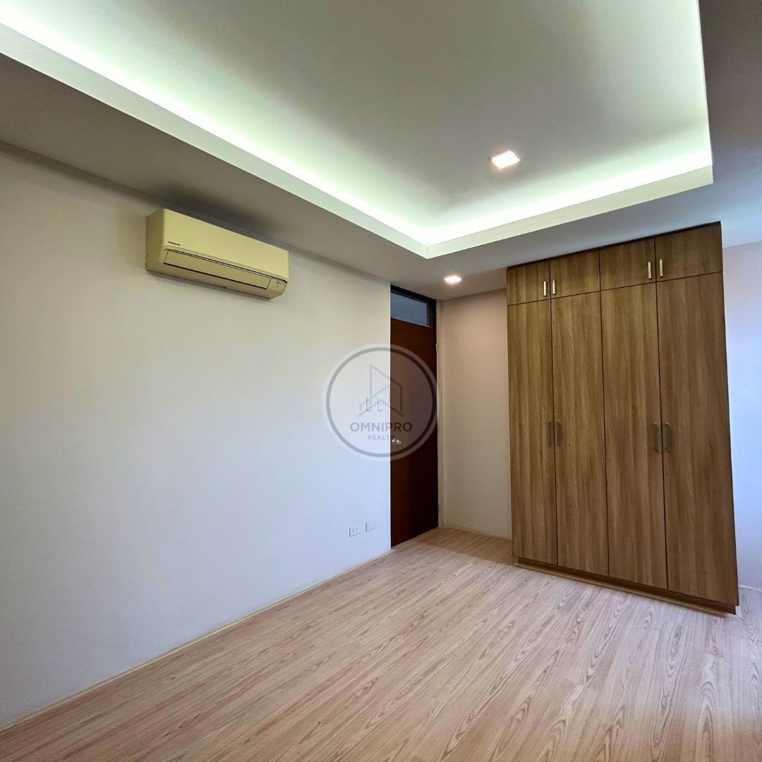 Best Deal Townhouse w Roof Deck Teachers Village nr Maginhawa UP Ateneo ...