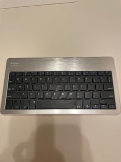 Bluetooth keyboard (for iPad)