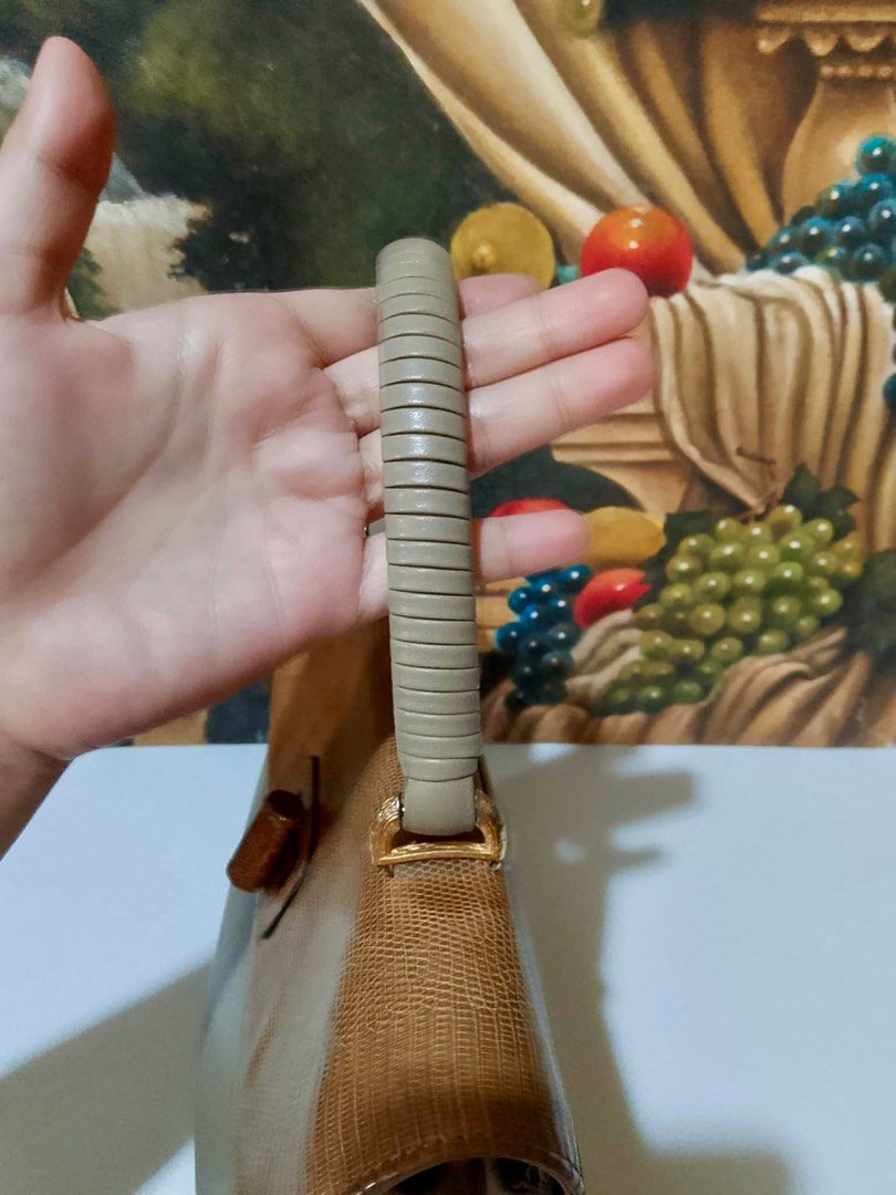 Exotic Bag Japan (Category: Luxury Bags & Wallets) located in Muntinlupa City. Submitted by phbudgetluxuryfinds (Listing ID 1341170767, Image 3). Description: From Japan Smooth and soft leather Hindi mabigat.