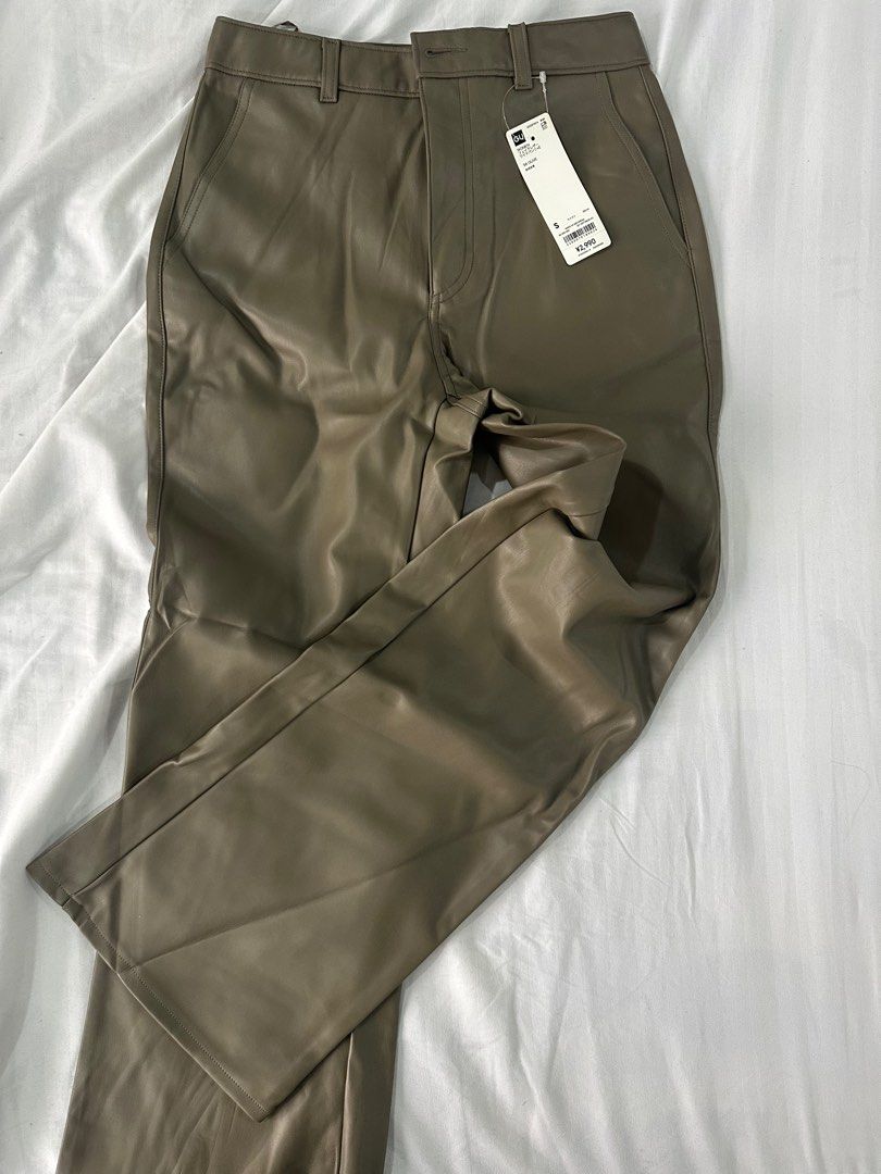 GU Taupe Leather Pants (Category: Jeans) located in Marikina City. Submitted by retailr (Listing ID 1341178421, Image 2). Description: GU Synthetic Leather Pants in this beautiful color! Easy to match with anything and everything. Retail Price: ¥2990 ~ ₱1500 RFS: Too Small :(( .