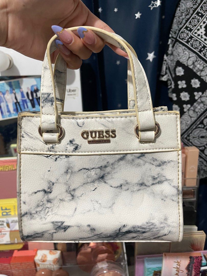 Guess sling bag sale or swap Women s Fashion Bags Wallets Cross body Bags on Carousell