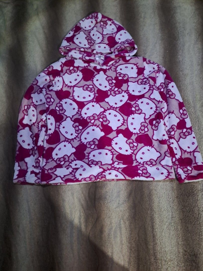 Hello Kitty AOP Fur Hoodie 😻 (Category: Coats, Jackets and Outerwear) located in Cabanatuan. Submitted by jaipscl (Listing ID 1341113953, Image 2). Description: Fur Large on tag Made in Japan L : 22 W: 20.