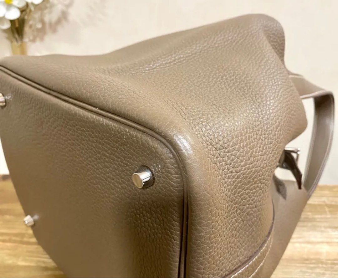 Hermes Picotin 22 Etoupe PHW (Category: Luxury Bags & Wallets) located in Quezon City. Submitted by __12345 (Listing ID 1341062734, Image 3). Description: - Preorder (2 weeks eta) - 9/10 condition - Stamp Y - Full set (includes dustbag, box, lock & key, receipt) - Entrupy available upon request - Available for meet ups/delivery - Detailed photos available upon request - Guaranteed authentic or money back! Open to sourcing requests! Send us a mess