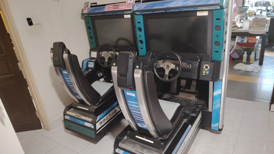initial D5 (Category: Others) located in Kuala Lumpur. Submitted by bananalay96997 (Listing ID 1341154468, Image 1). Description: Initial d5 arcade machine in the house,right machine is super good condition, for break time attack left side machine tv have problem alr, change tv around rm200-400 jb area... welcome to come& take a look, serious buyer only!.