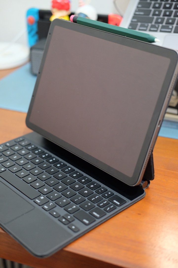 iPad Air 4, Apple Pencil, Magic Keyboard (Category: iPad) located in Manila. Submitted by ks9508 (Listing ID 1341072857, Image 2). Description: iPad Air 4 -64gb -with box -2 small dents (due to case) -small white spot sa screen Apple pencil 2 -with box -with elago case worth 800 Magic Keyboard -with box -with skin worth 1k Swap to: - Air 6 M2 11inch - Pro M1/M2 11inch - iMac - Mini 6/7 Meetup: around manila.