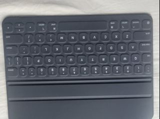 Flat Genuine iPad Air Keyboard64159436574721110