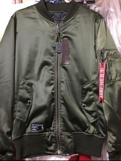 （分類：）位於 。 由 marcusmilox 提交（商品編號 1341075119，圖片 1）。簡介： 。