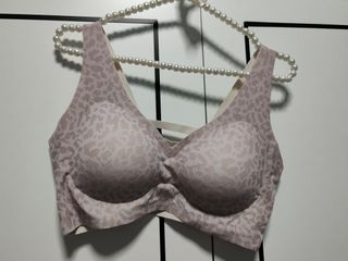 (Category: ) located in . Submitted by caroline1982 (Listing ID 1341114123, Image 1). Description: .