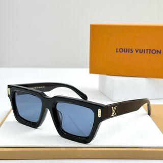 (Category: ) located in . Submitted by sunglasses.versionsale (Listing ID 1341204053, Image 1). Description: .