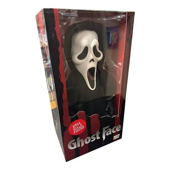 Mezco Mega Scale 15 inch Ghostface MDS (Category: Figurines & Statues) located in Manila. Submitted by lbj.lbj (Listing ID 1341061480, Image 2). Description: last price already!.
